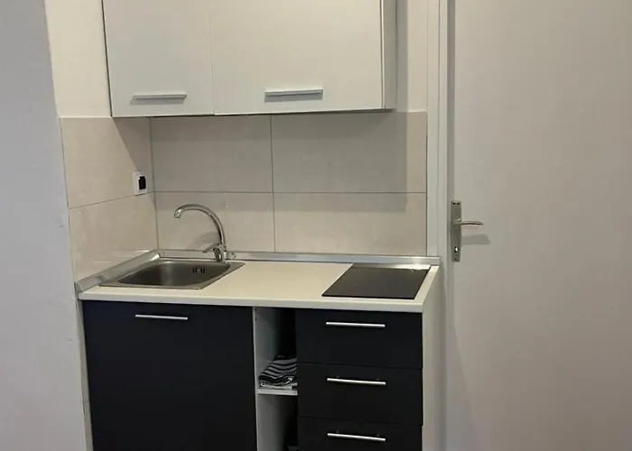 Meri 2 By Interhome Mali Lošinj